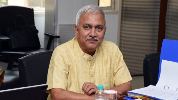 தேடி வரும் பதவிகள் தேடி வரும் பதவிகள்