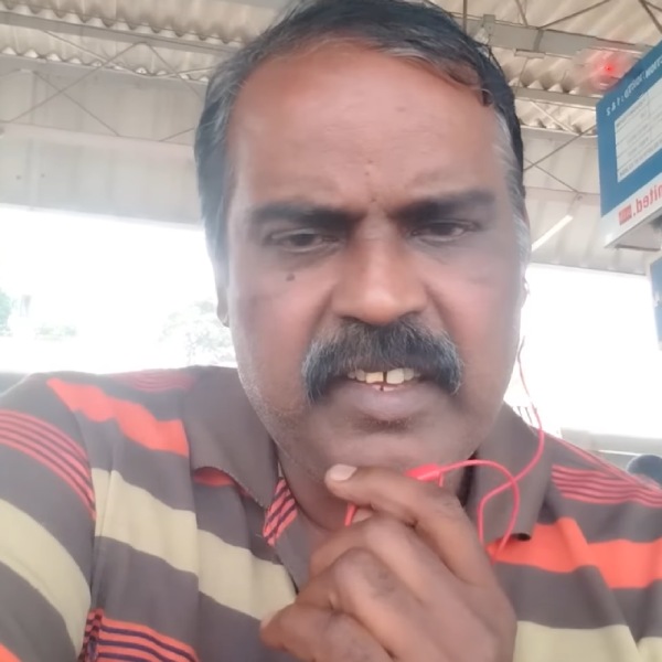 தாக்குவேன் என மிரட்டல் 