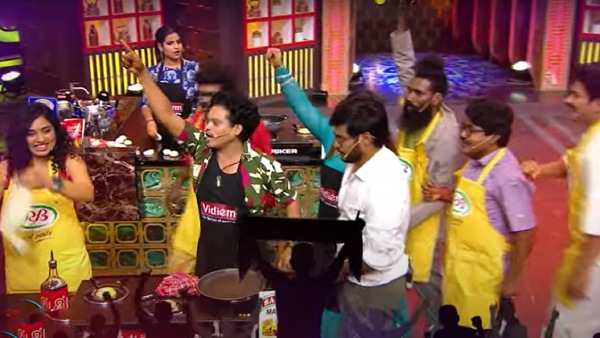 கோமாளிகளின் வெளிநடப்பு கோமாளிகளின் வெளிநடப்பு