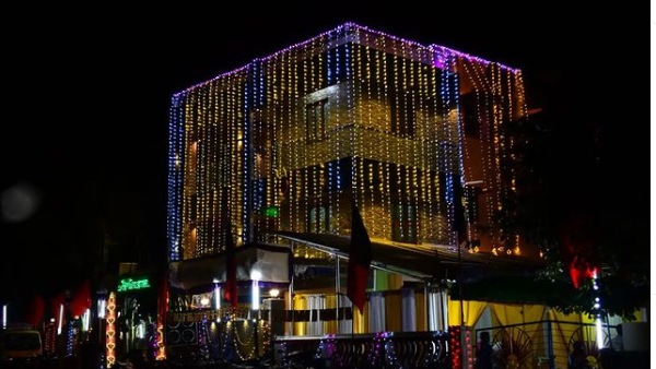 புது வீடு கட்டியாச்சி