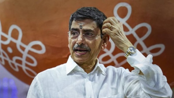 CPM members protested against Governor Ravi who visited a private college in Koratur, Chennai 