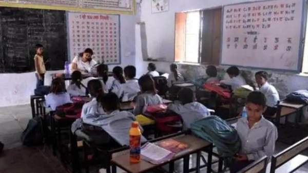 10 பள்ளிகள் 10 பள்ளிகள்