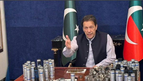 ஊழல் முறைகேட்டில் ஈடுபட்டதாக 