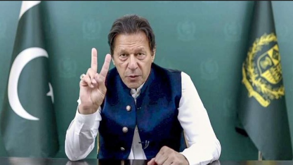 நேரில் ஆஜரான இம்ரான் கான் 