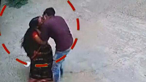 நடுத்தர வயது பெண்கள்தான் டார்கெட் நடுத்தர வயது பெண்கள்தான் டார்கெட்