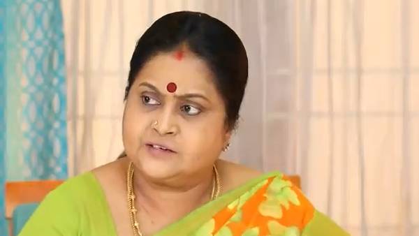 கோபப்படும் ஈஸ்வரி