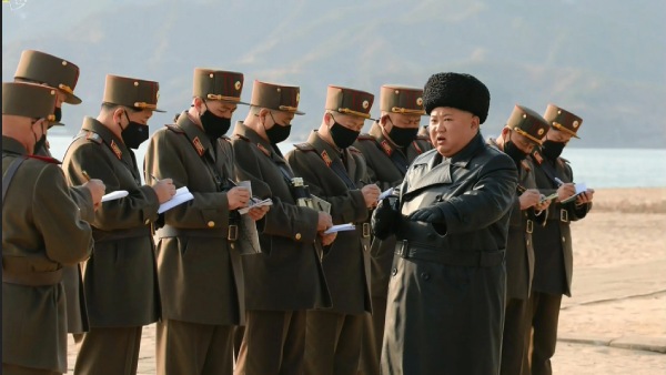 கண்காணிப்பில் படை வீரர்கள் கண்காணிப்பில் படை வீரர்கள்