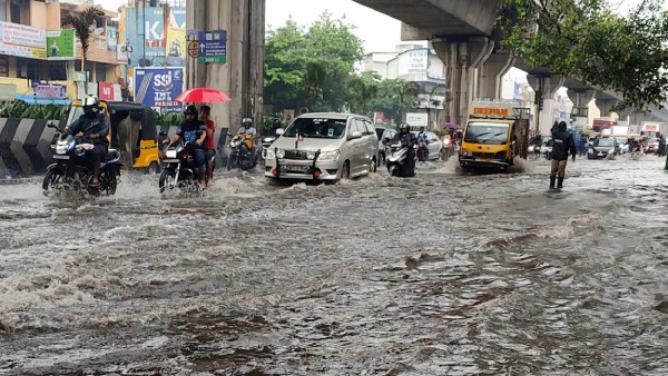 வெள்ளநீர்