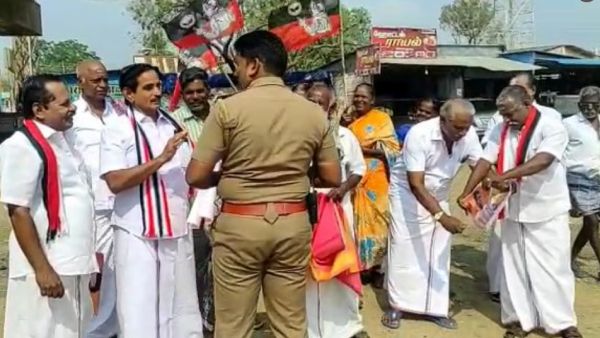 அண்ணாமலையின் போட்டோ எரிப்பு அண்ணாமலையின் போட்டோ எரிப்பு