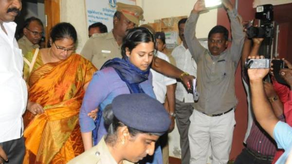 சோபியா கைது 