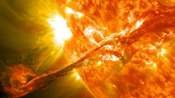  சூரிய புயல்