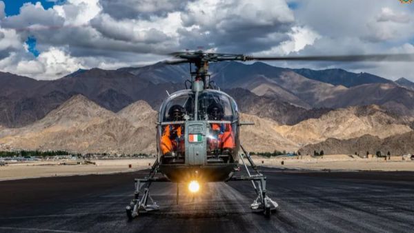 ராணுவ ஹெலிகாப்டர் 