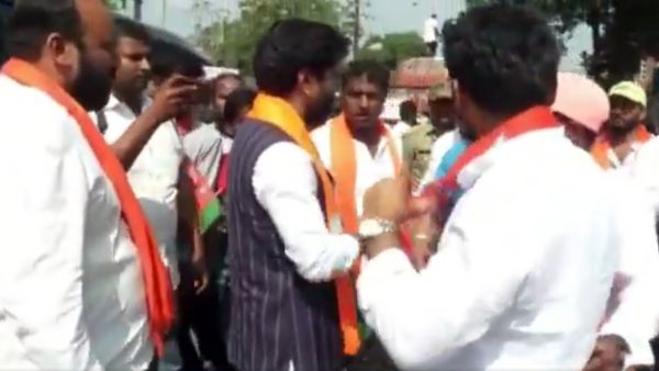  பாஜகவினர் முற்றுகை 