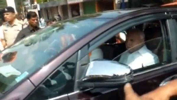 சிடி ரவியின் ஆதரவாளர்கள் 