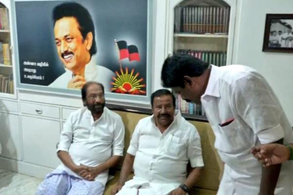 சிவா எம்பியின் வீடு மீது தாக்குதல் 