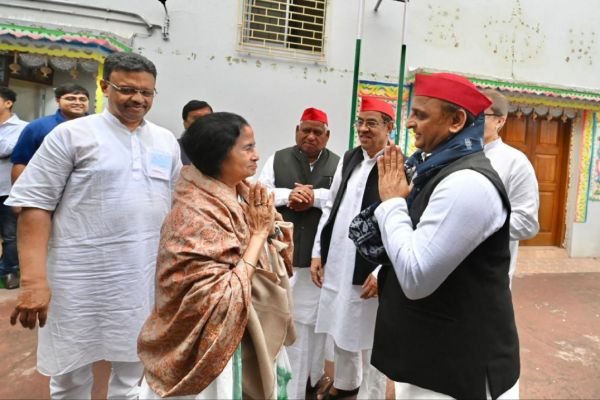 மம்தா பானர்ஜி மீண்டும் ஆர்வம்