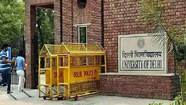 டெல்லி பல்கலைக்கழகம் 