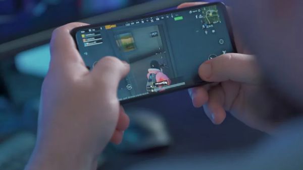 செல்போனில் விளையாட்டு 