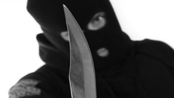 மர்ம நபர்கள் மர்ம நபர்கள்