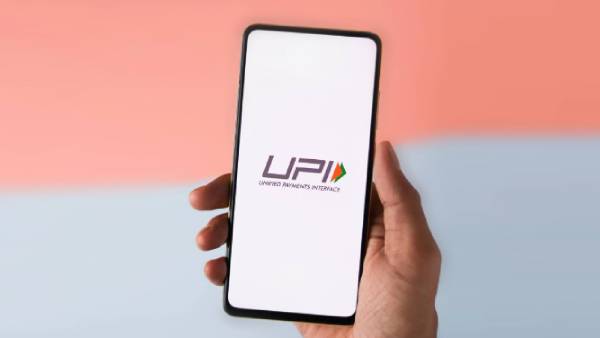 பணத்தை எடுக்கிறார்கள் பணத்தை எடுக்கிறார்கள்