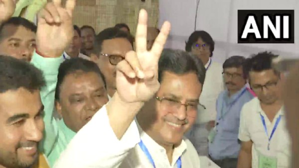 மாணிக் சாகா 