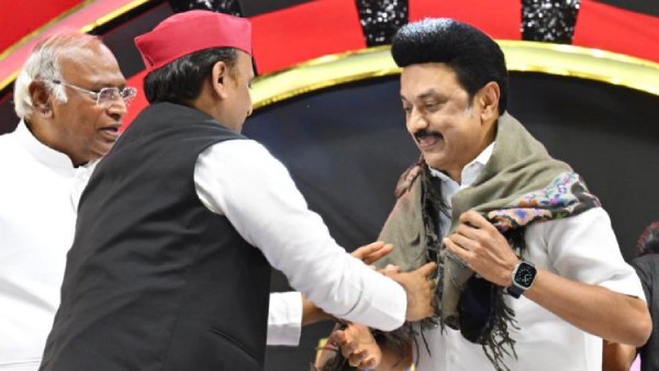 புத்தகம் பரிசு 