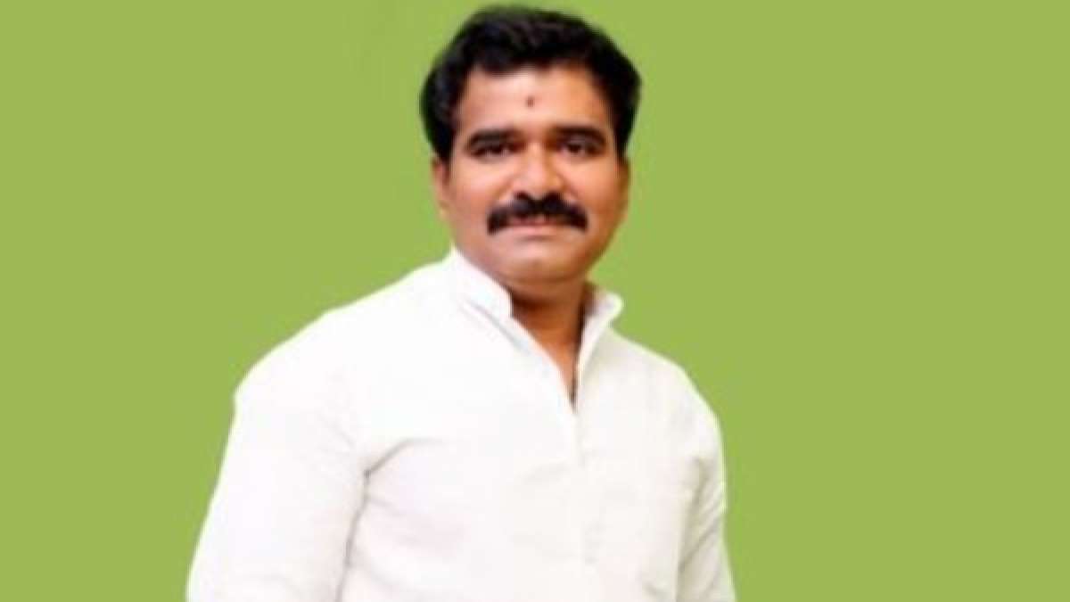 அதிமுகவில் நிர்மல் குமார் அதிமுகவில் நிர்மல் குமார்