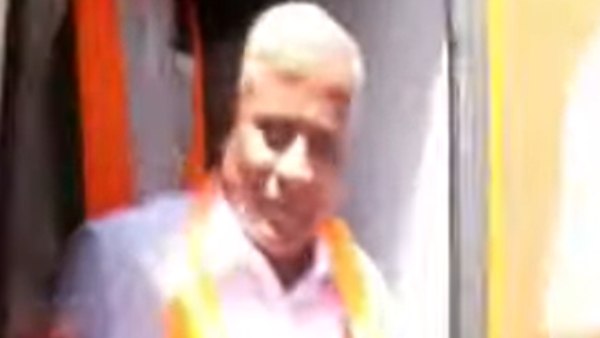  பாதியில் நின்ற யாத்திரை 