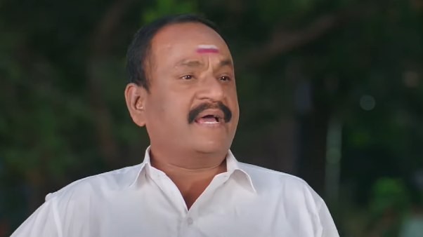 போலீஸ் ஸ்டேஷனில் வாக்குவாதம்