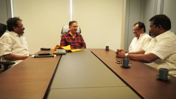 Waiting for this voice : Kamal Haasan said to EVKS Elangovan who came to thank him Waiting for this voice : Kamal Haasan said to EVKS Elangovan who came to thank him