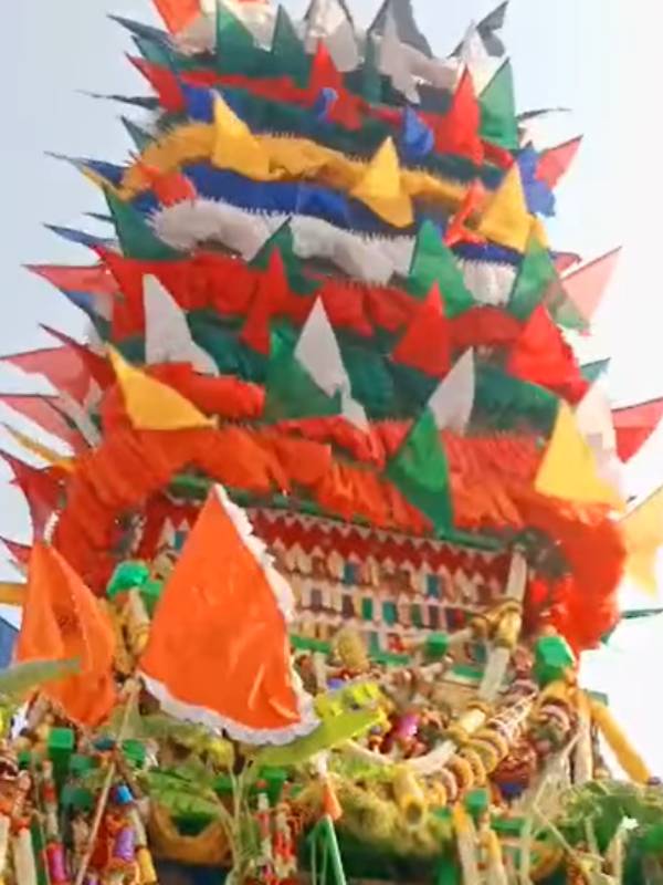 பெருந்தொகைக்கு ஏலம் எடுத்த நபர் பெருந்தொகைக்கு ஏலம் எடுத்த நபர்