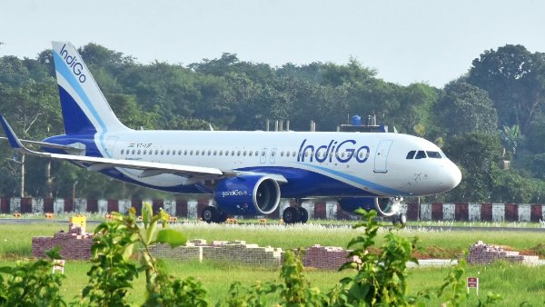  பாகிஸ்தானில் தரையிறக்கம்