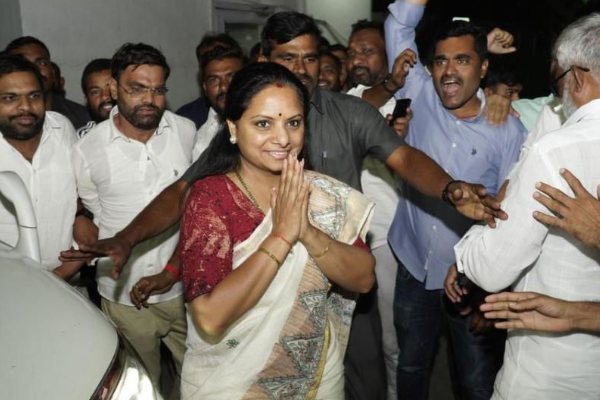 கவிதாவிடம் விசாரணை கவிதாவிடம் விசாரணை