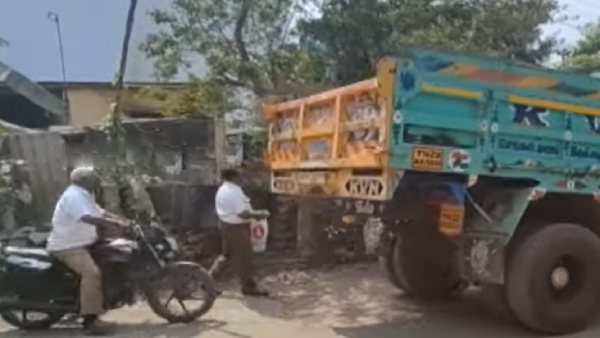 ஒரு நொடிதான்.. 