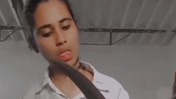 நல்லா பாருங்களேன் நல்லா பாருங்களேன்