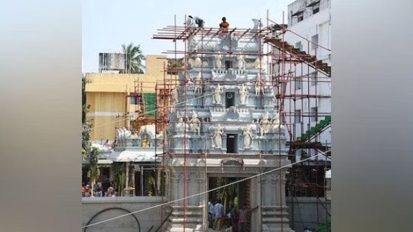 நடிகை காஞ்சனா காணிக்கை 