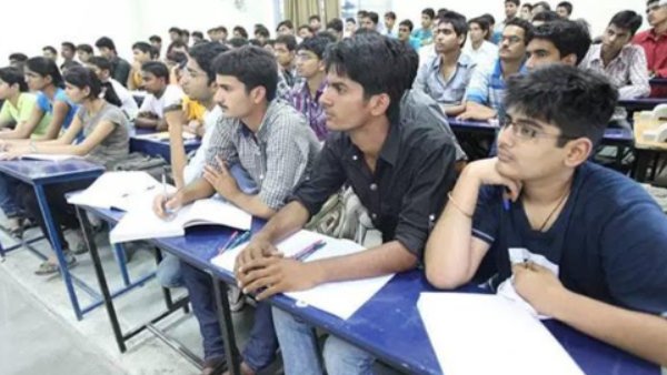 தங்கும் இடம் இல்லை 