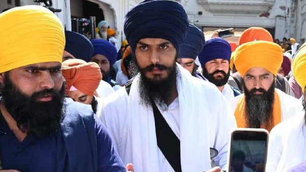 அம்ரித்பால் சிங் அதிரடி கைது அம்ரித்பால் சிங் அதிரடி கைது