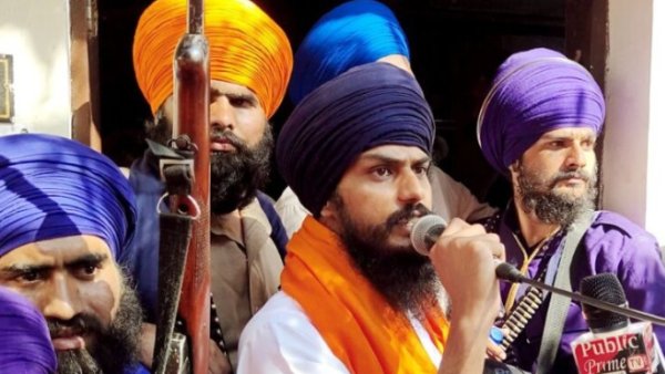 ஸ்கெட்ச் போட்டி தூக்கிய போலீஸ் ஸ்கெட்ச் போட்டி தூக்கிய போலீஸ்