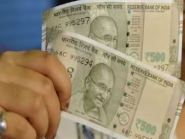 குடும்பத் தலைவிகளை ஏமாற்றும் செயல் 
