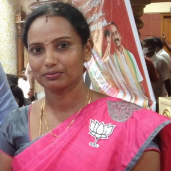 ஆடு மாடு மேய்த்திருக்கலாம் 
