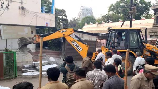  பாஜக நிர்வாகி மிரட்டல்