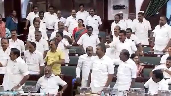 வேண்டுமென்றே குழப்பம் 