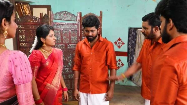 குடும்பம் உடைஞ்சிடுச்சி