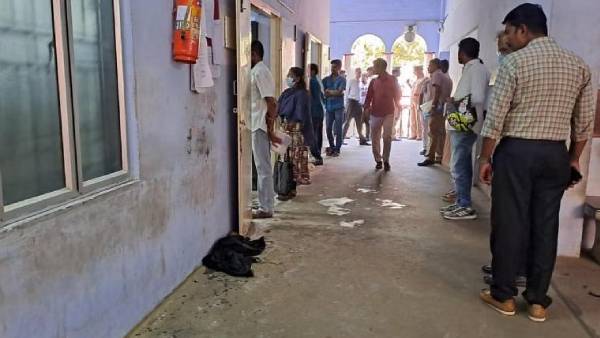  ஆசீட் வீச்சு ஏன்?