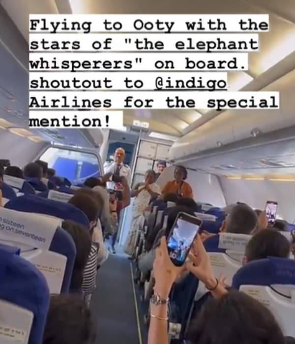 கை தட்டி வரவேற்பு 