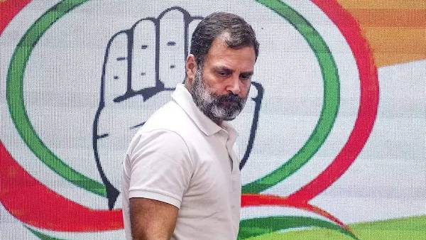 மக்களவை செயலகம் 