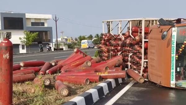 வேறு லாரி மூலமாக 