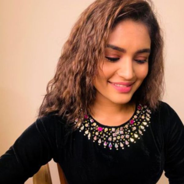 மாடலிங் மூலம் அறிமுகம்