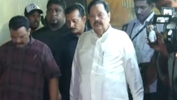 என் பேச்சைக் கேட்காமல் 